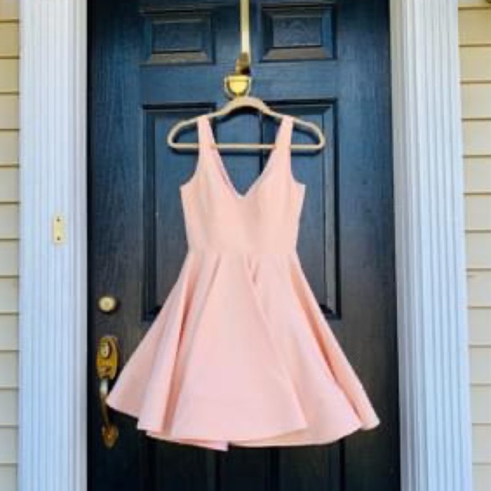 Beautiful IEENA MacDuggal cocktail dress